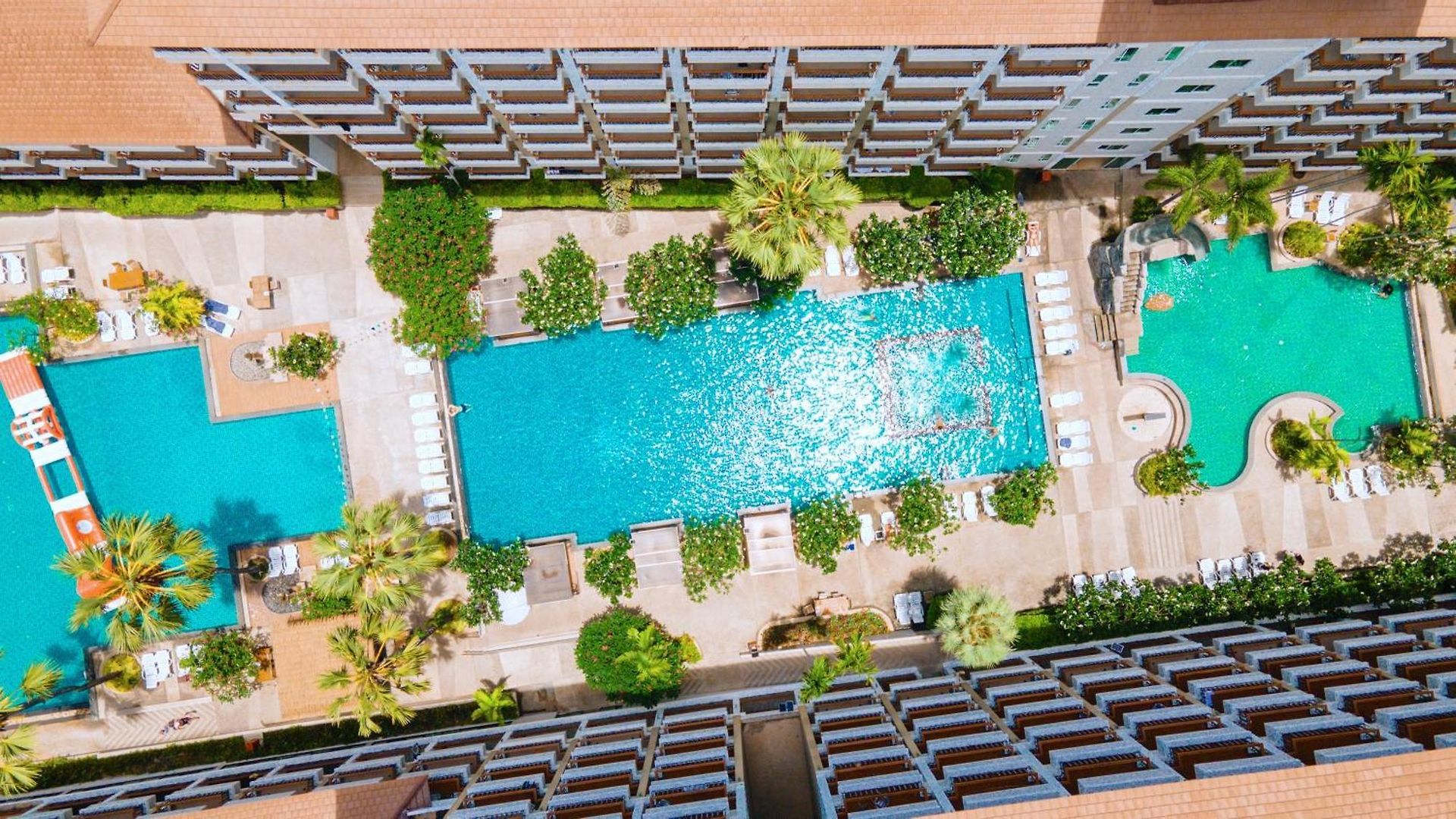 Welcome World Beachfront โรงแรม 4*