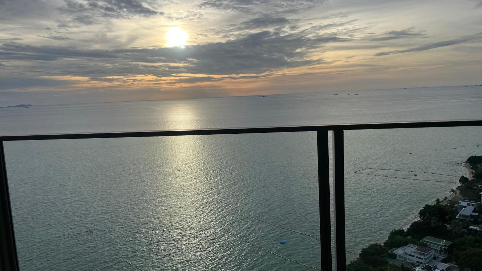 Zen Sky Pattaya-38th Floor, Panoramic Sea View&private