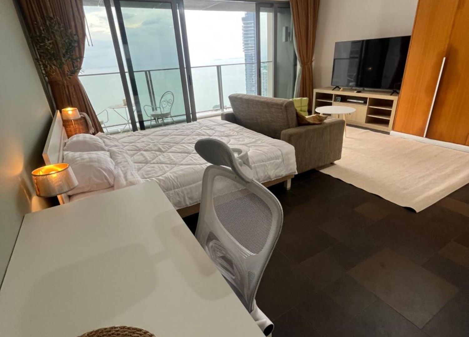 Zen Sky Pattaya-38th Floor, Panoramic Sea View&private อพาร์ทเม้น