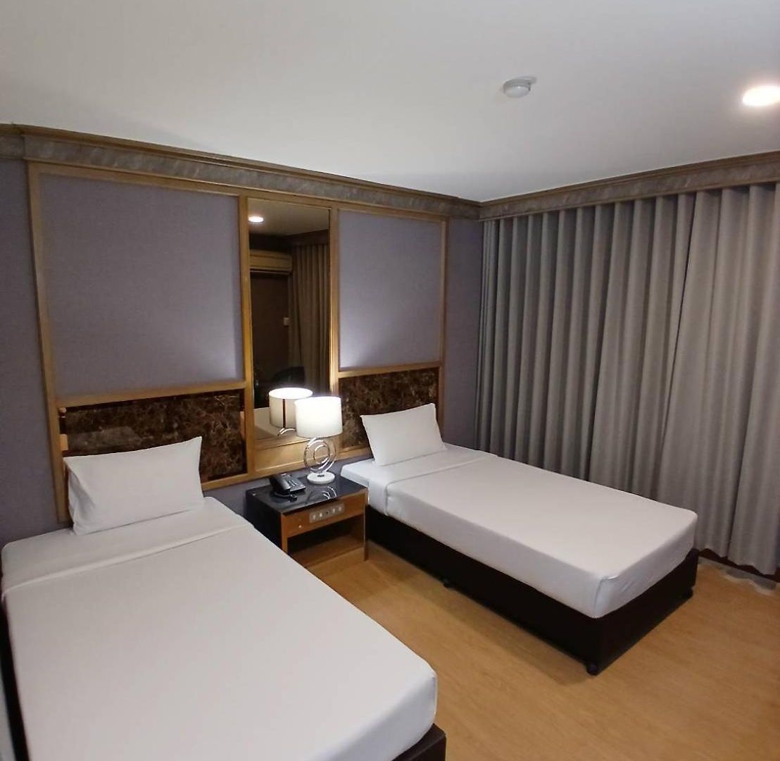 Hotel Pattaya Beach โรงแรม 2*
