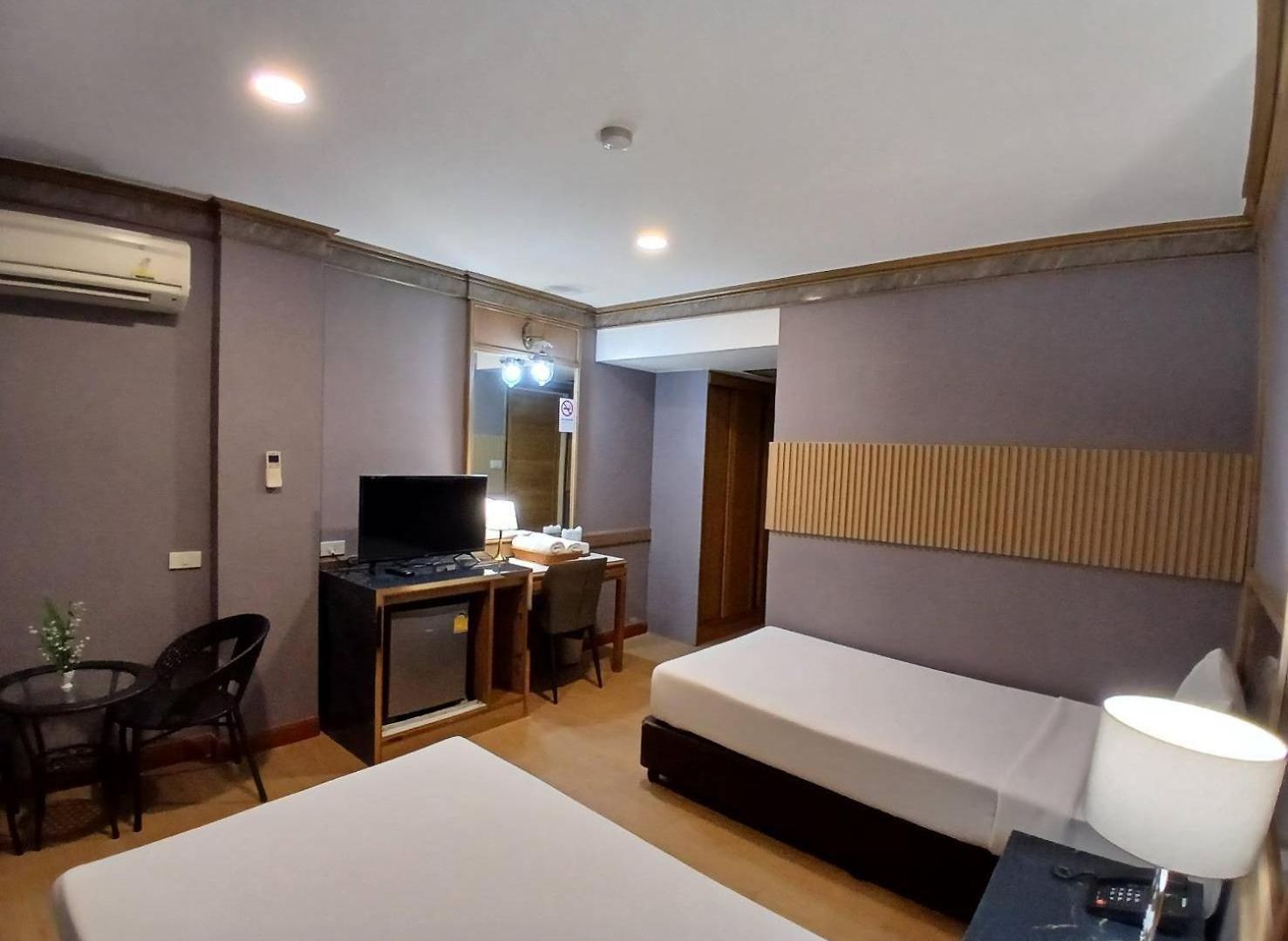 Hotel Pattaya Beach โรงแรม 2*