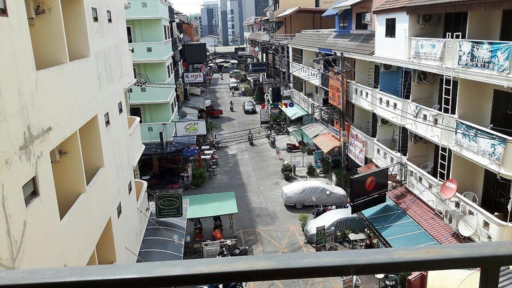 บ้านพัก Tuy Knight Pattaya