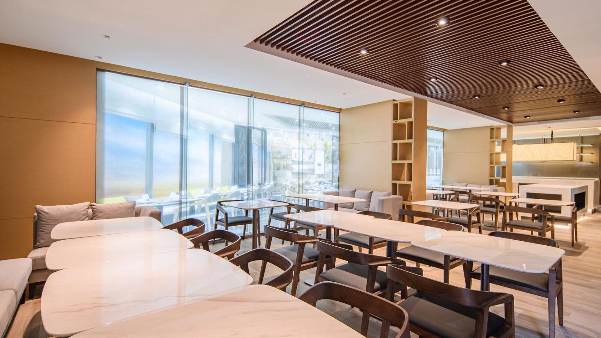 Beverly Mountain Bay, Trademark Collection By Wyndham โรงแรม Pattaya