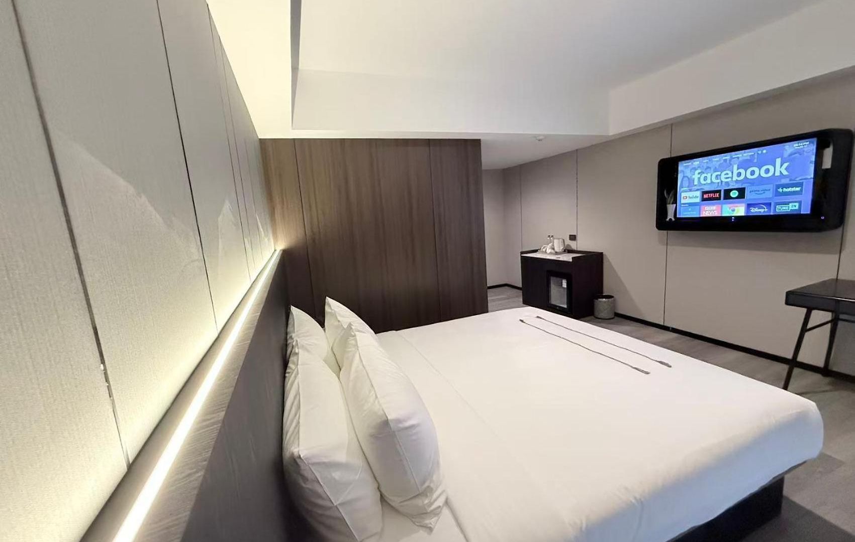 X โรงแรม 3*