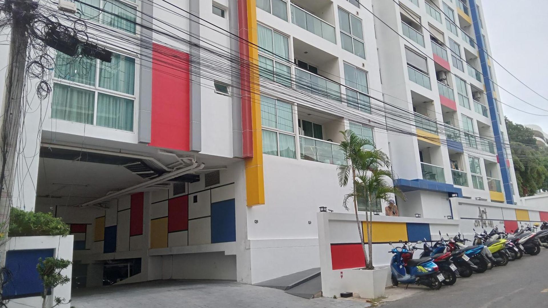 Aoh 20 Sqm 750 M * Pattaya