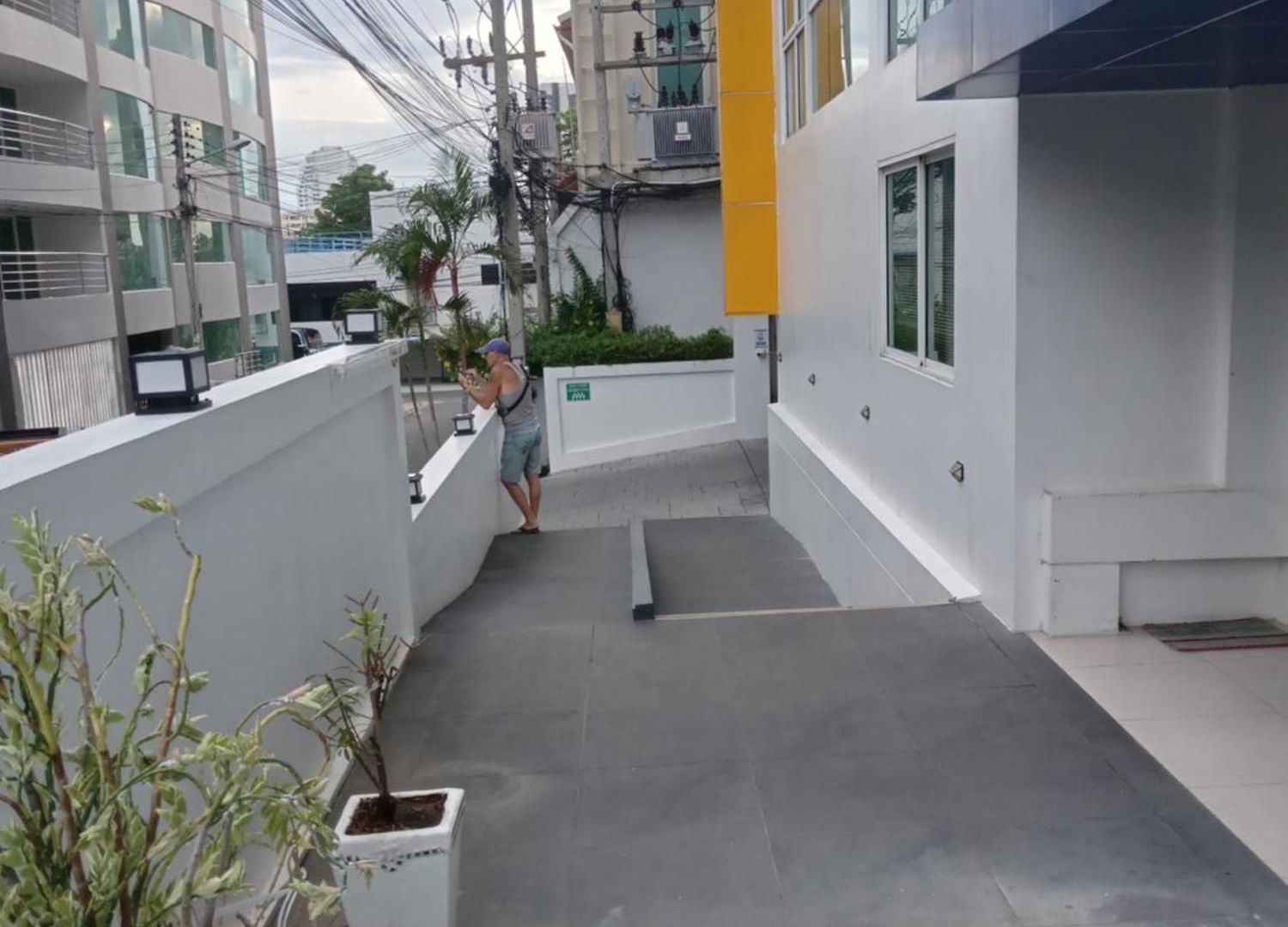 Aoh 20 Sqm 750 M Pattaya