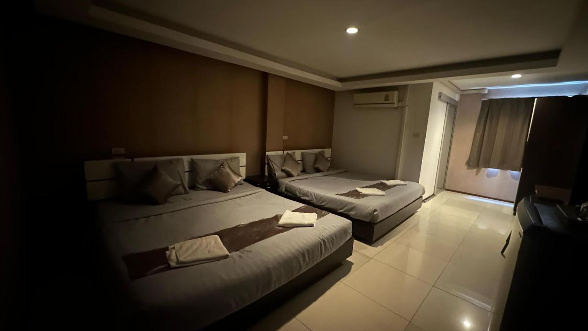 โรงแรม Hop Stays-pattaya 2*