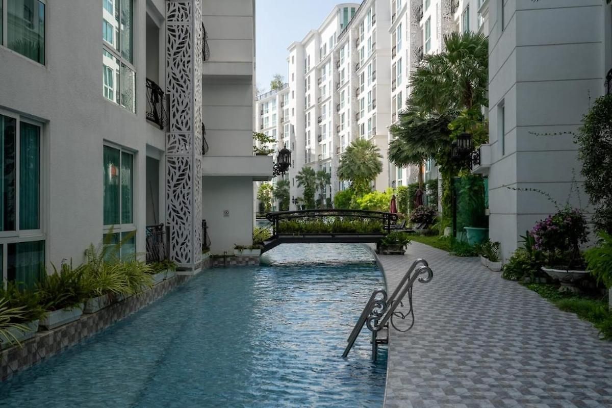 อพาร์ทเม้น Olympus Garden Direct Pool Access By Sankalp