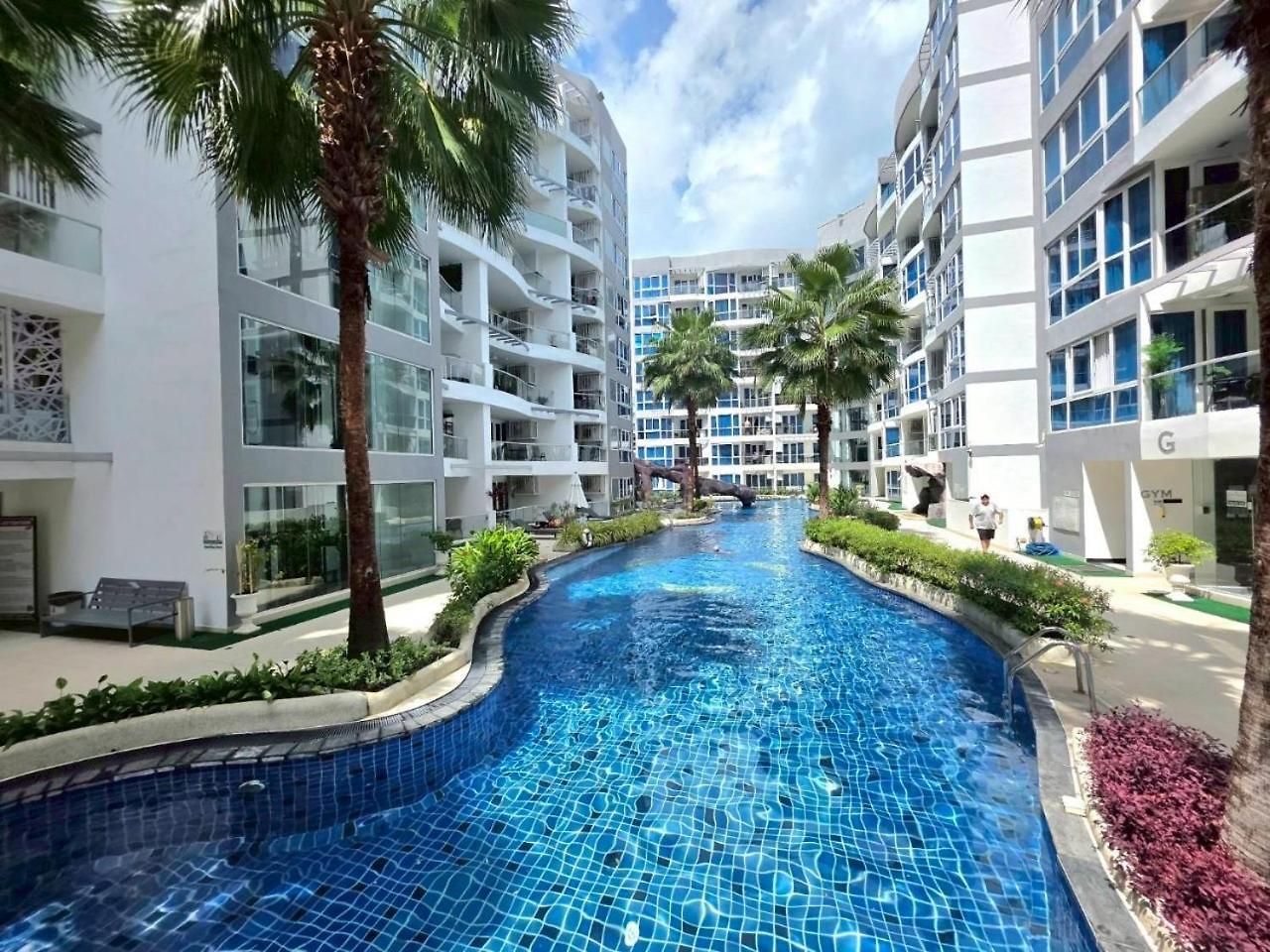 Grand Avenue Middle Town * Pattaya