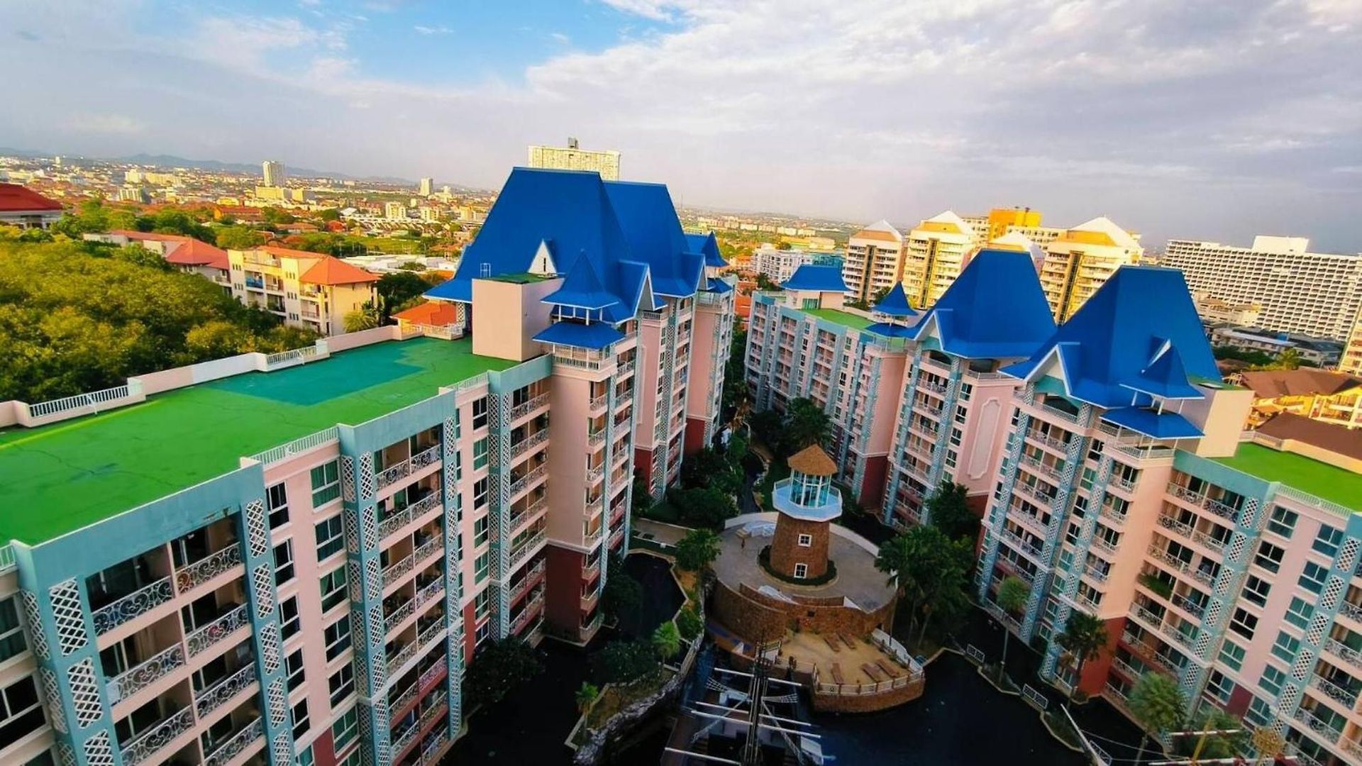 Luxury 2-bedroom Sea View Escape Apartment *