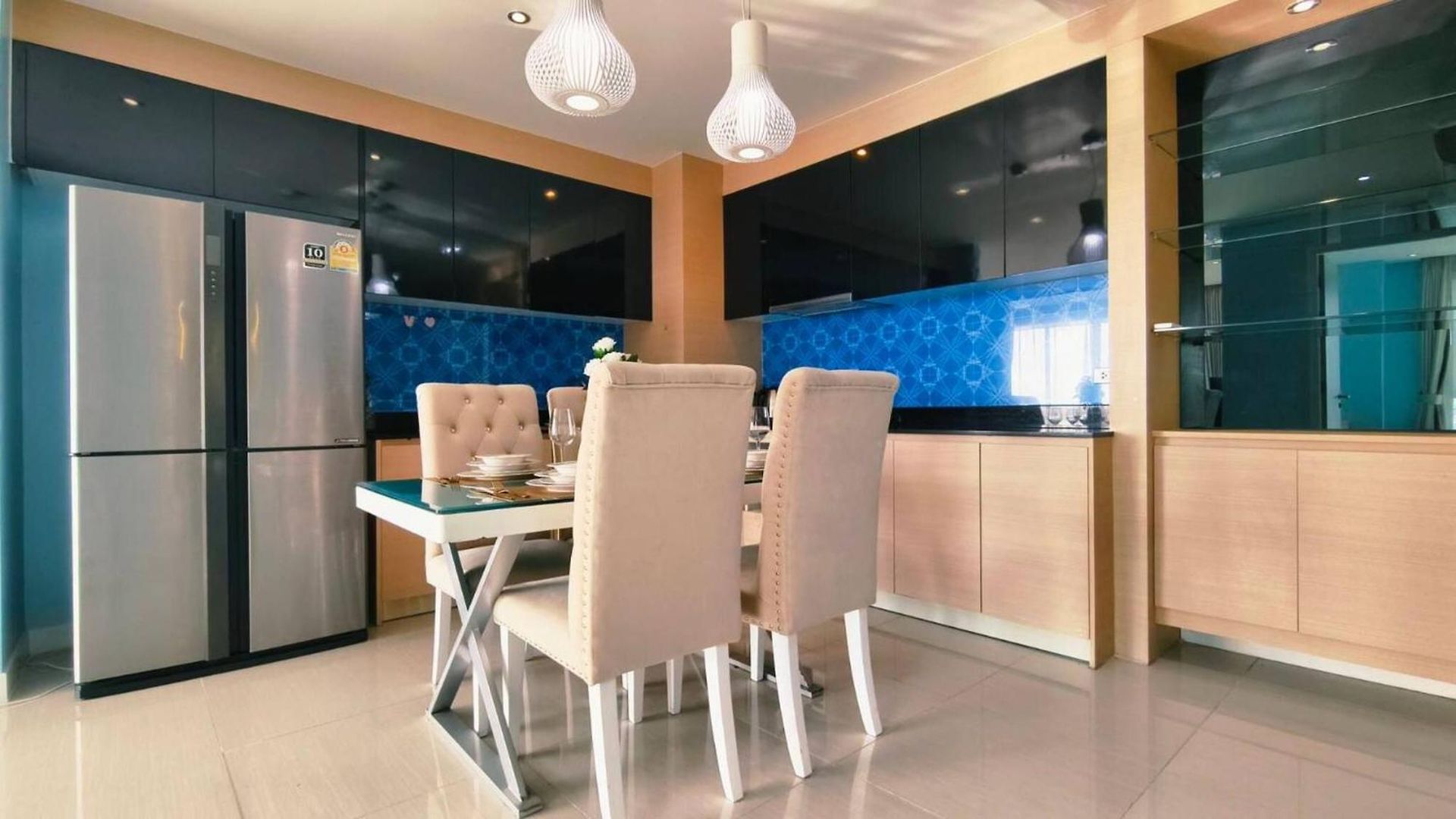 Luxury 2-bedroom Sea View Escape *
