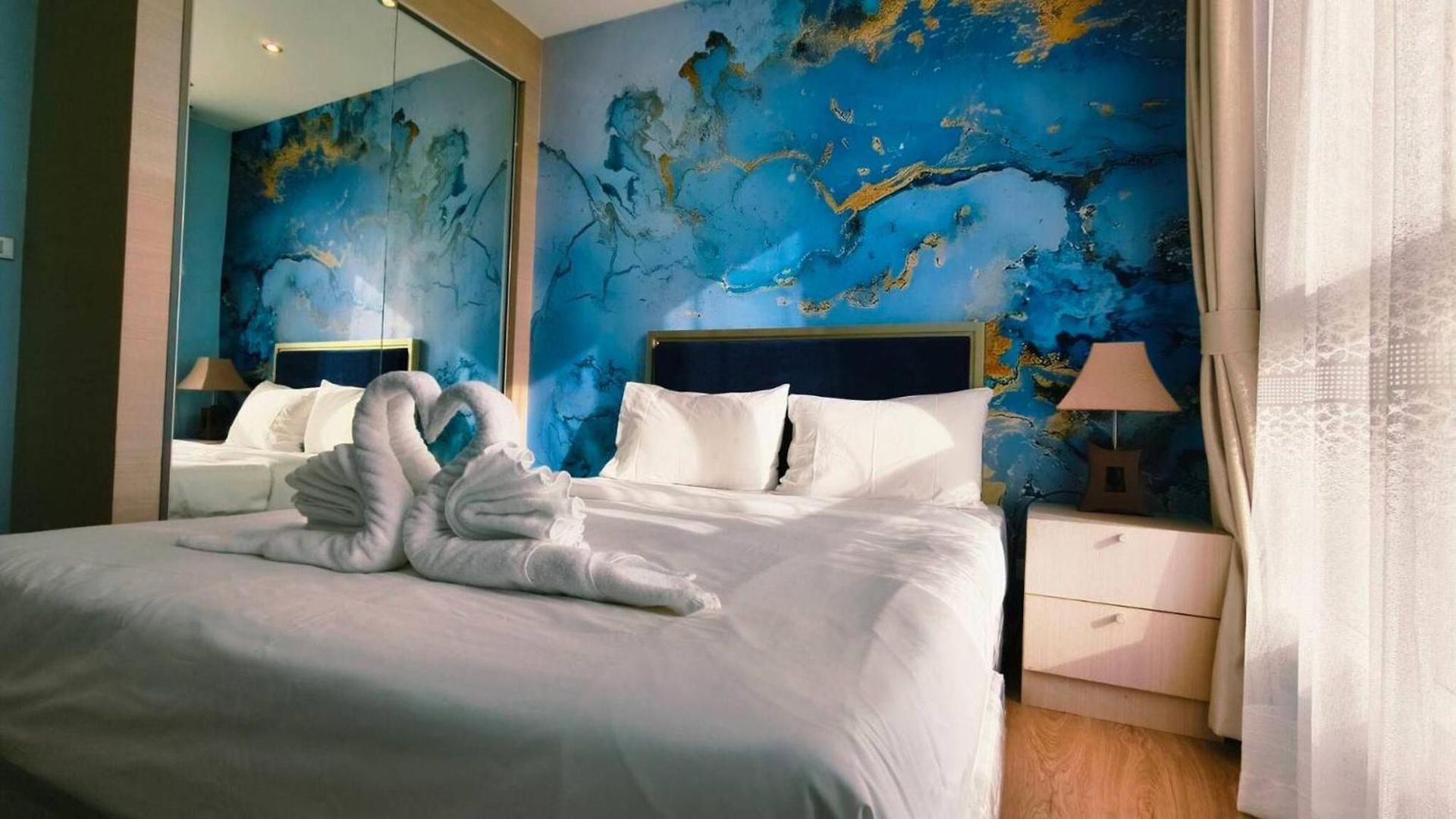 Luxury 2-bedroom Sea View Escape