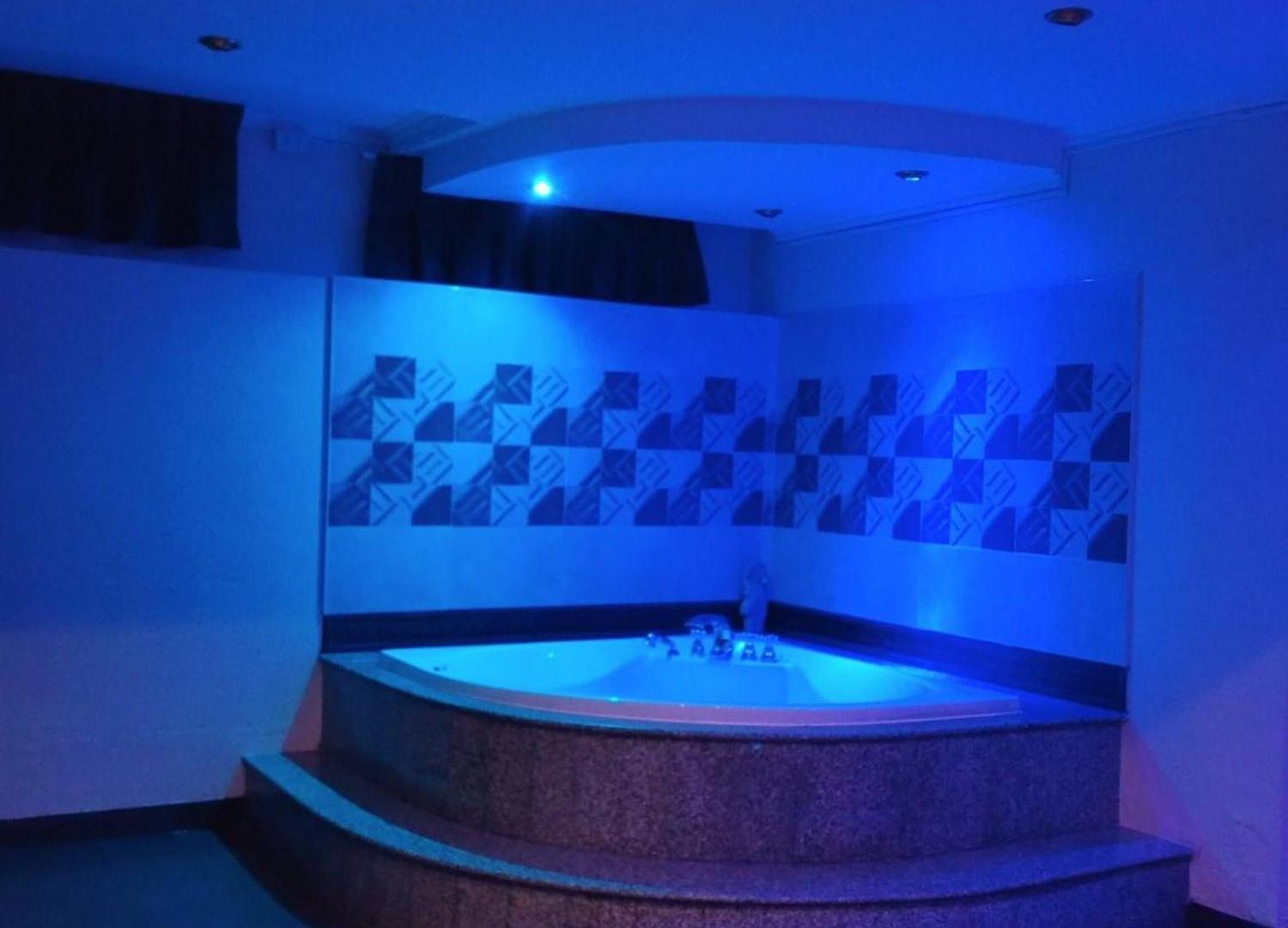 75 Sqm Type Jacuzzi 101a * Pattaya