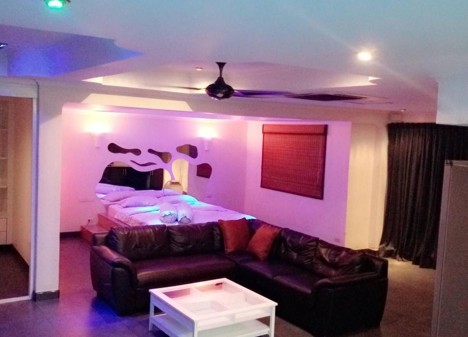 75 Sqm Type Jacuzzi 101a อพาร์ทเม้น *