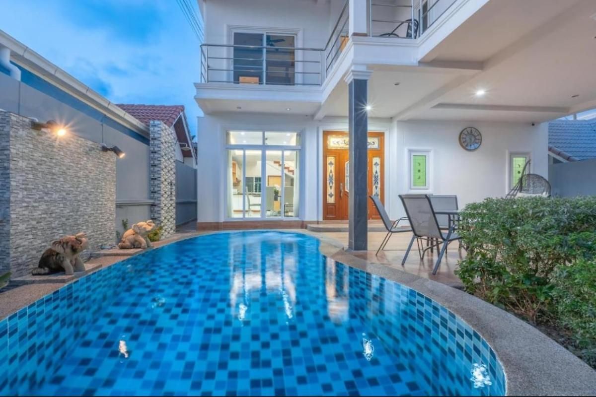 G Sunflowe Pool วิลล่า Pattaya