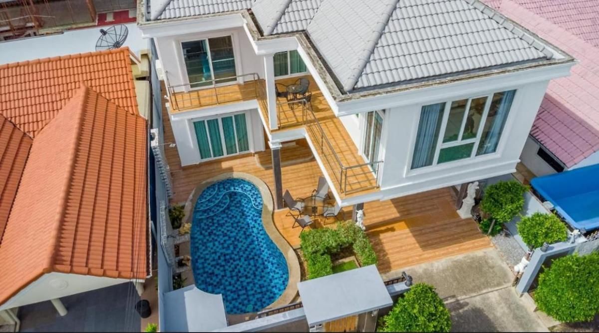 G Sunflowe Pool วิลล่า