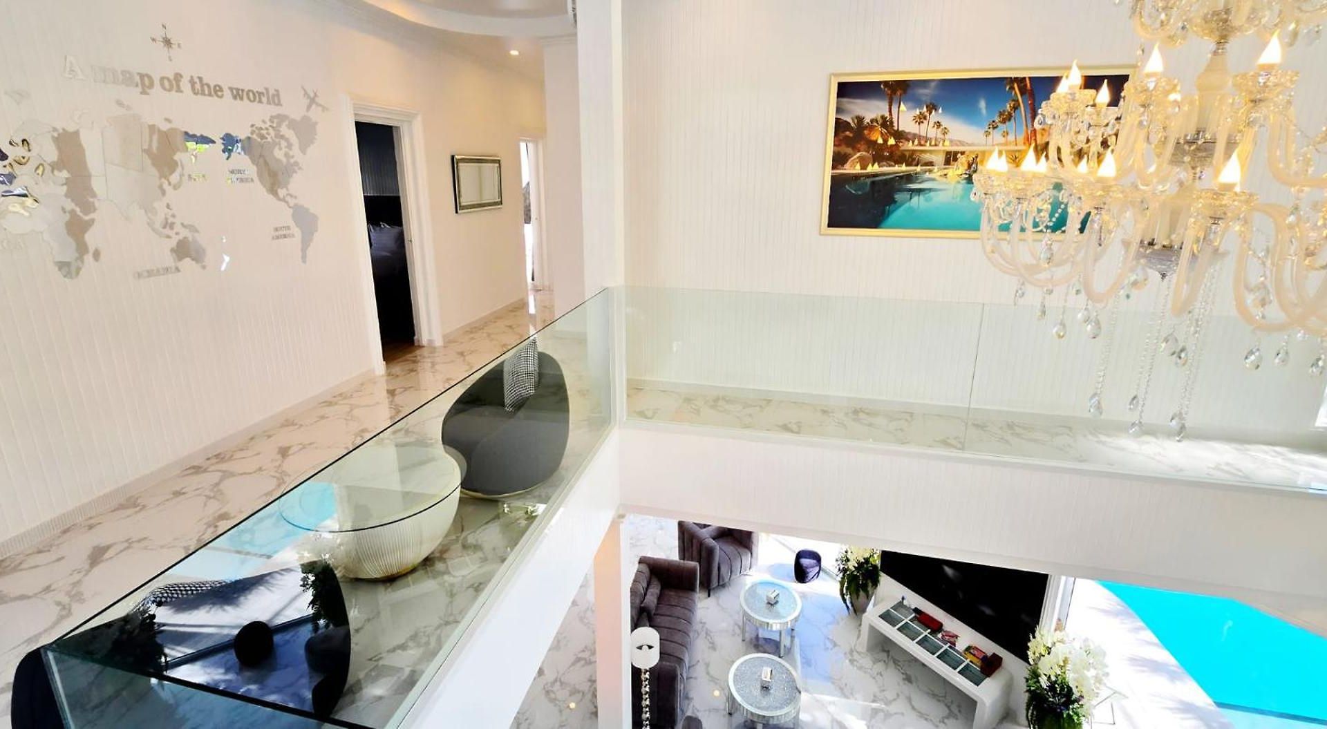 Lumaland Luxury Pool Walking Street วิลล่า *
