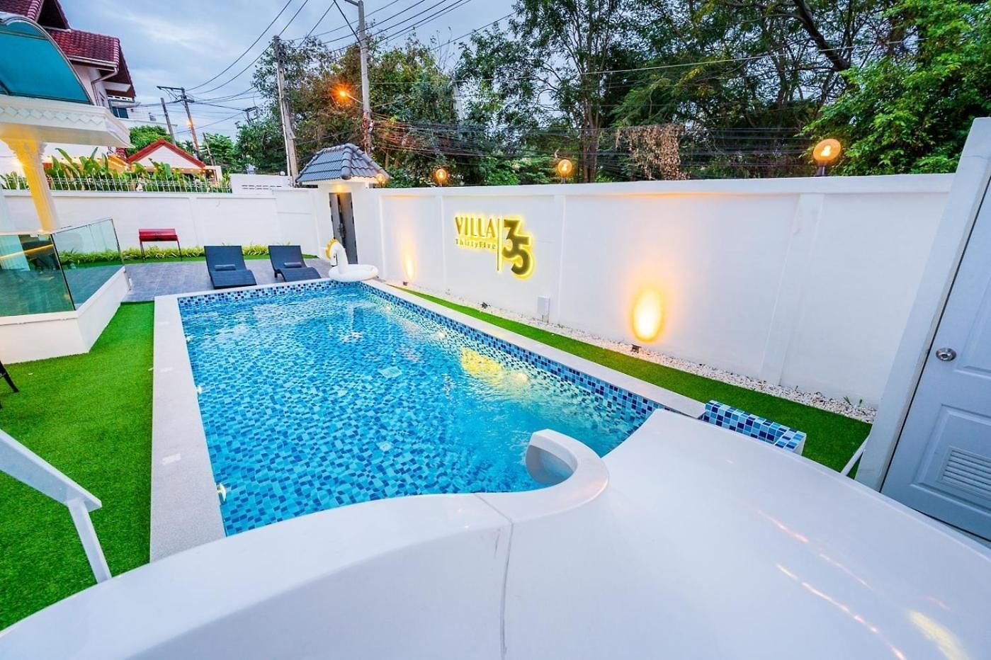 วิลล่า 35 Wongamart Pattaya