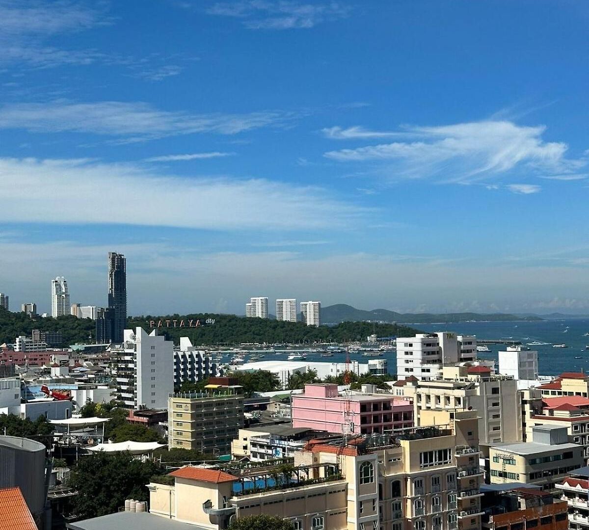 อพาร์ทเม้น The Base Pattaya, High Floor, Seaview