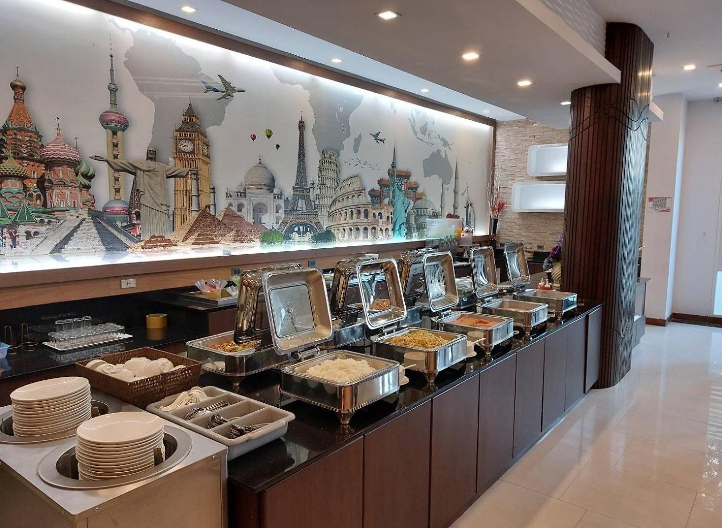 Vareena Palace โรงแรม