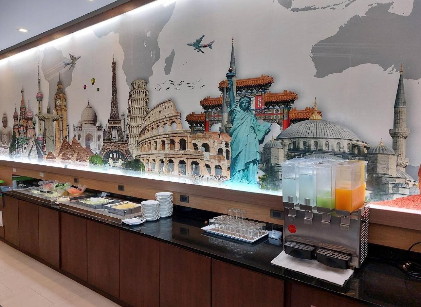 โรงแรม Vareena Palace