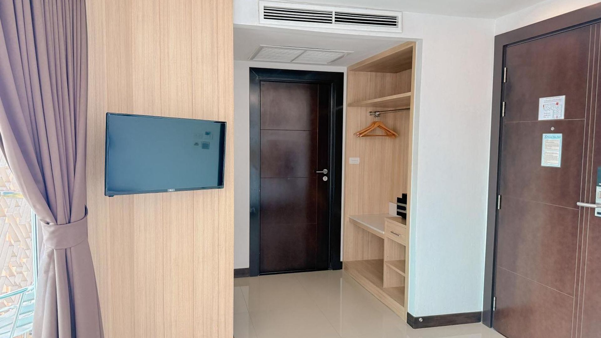 Vareena Palace Pattaya