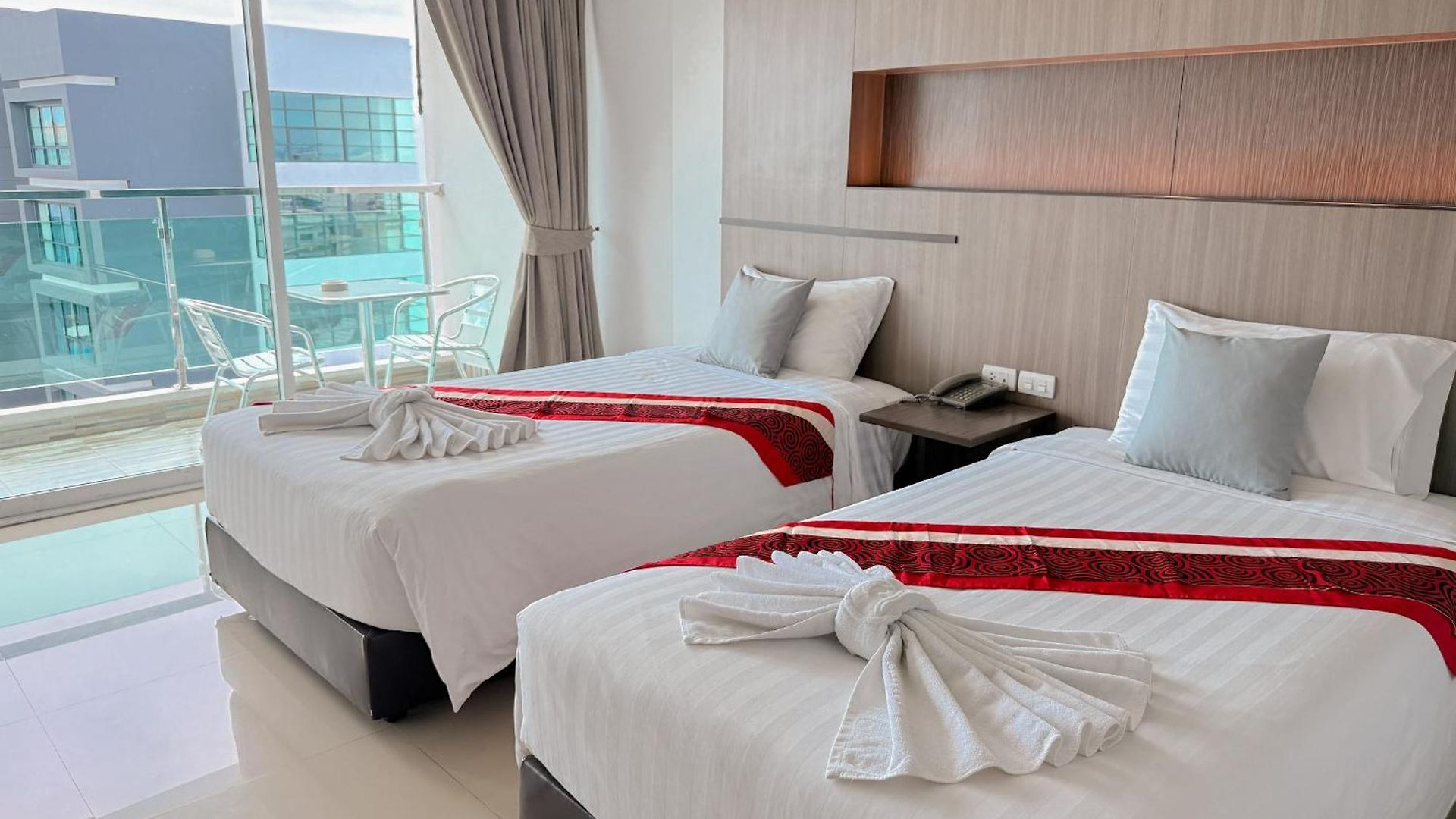 Vareena Palace โรงแรม 5*