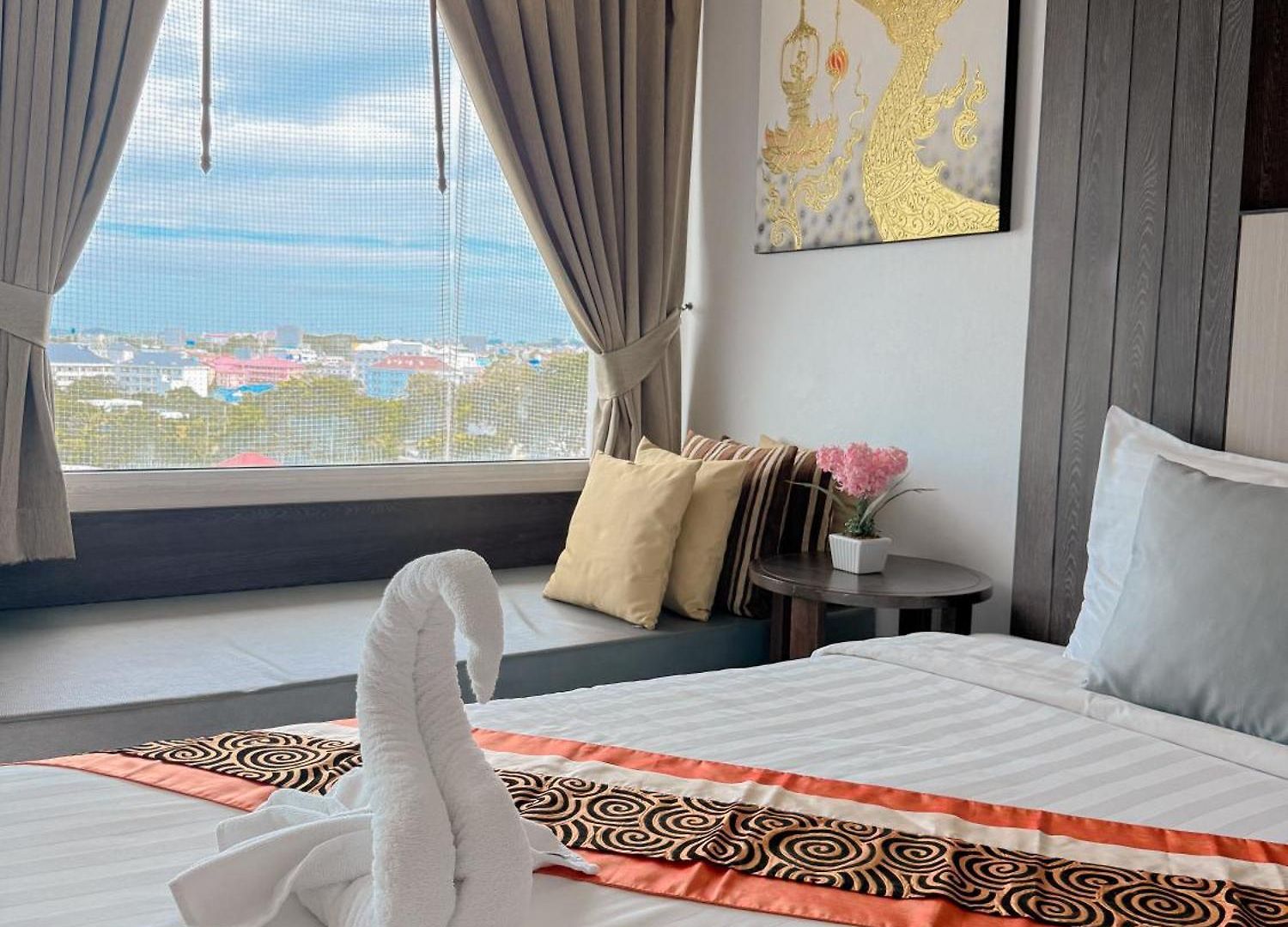 Vareena Palace Pattaya