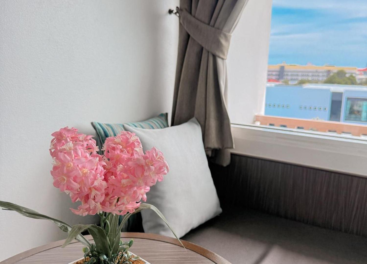 โรงแรม Vareena Palace