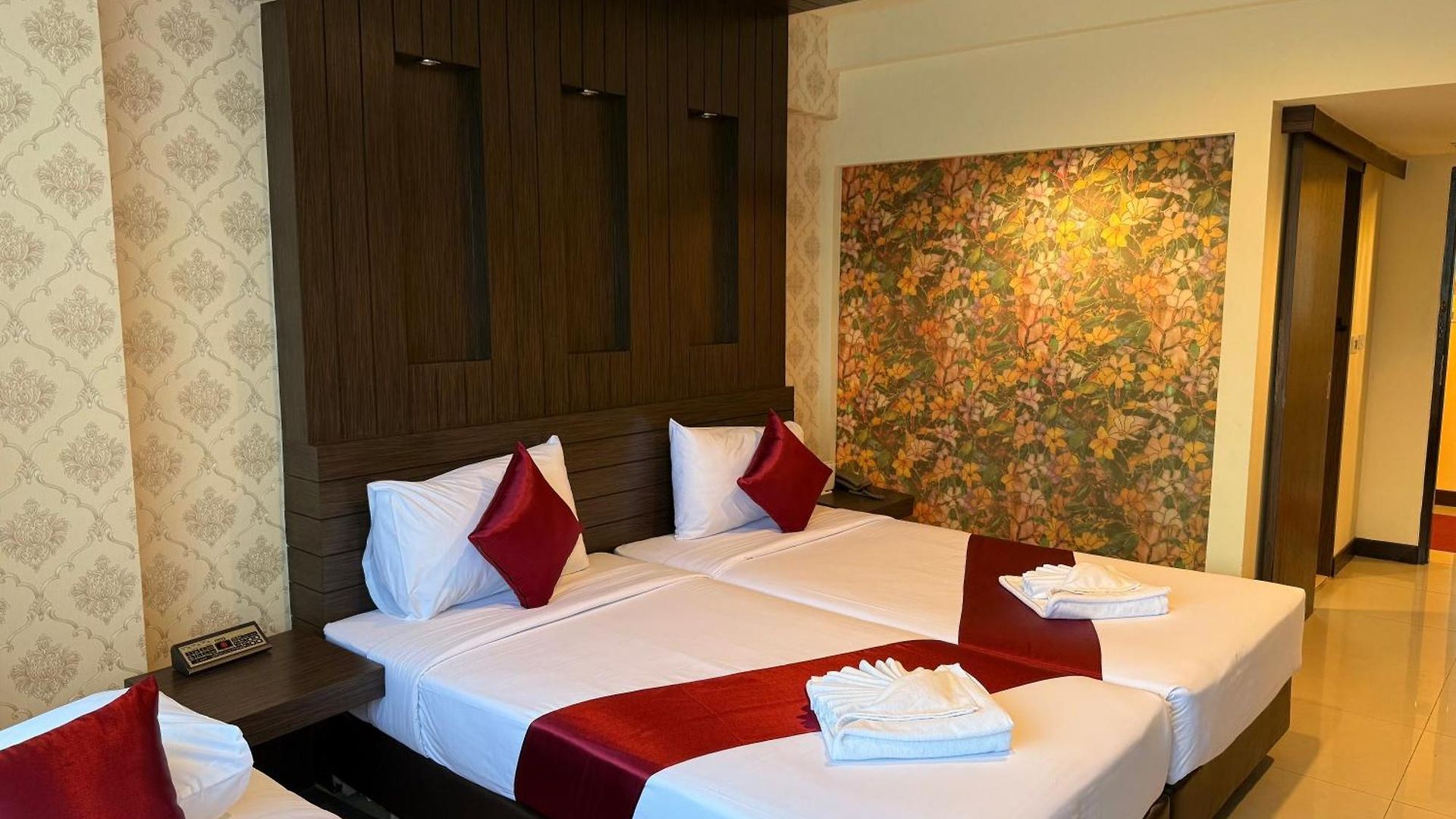 โรงแรม Suncity 4*