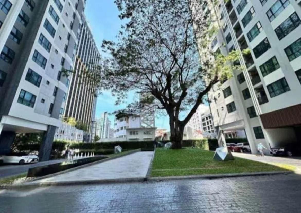 อพาร์ทเม้น The Base Seaview *