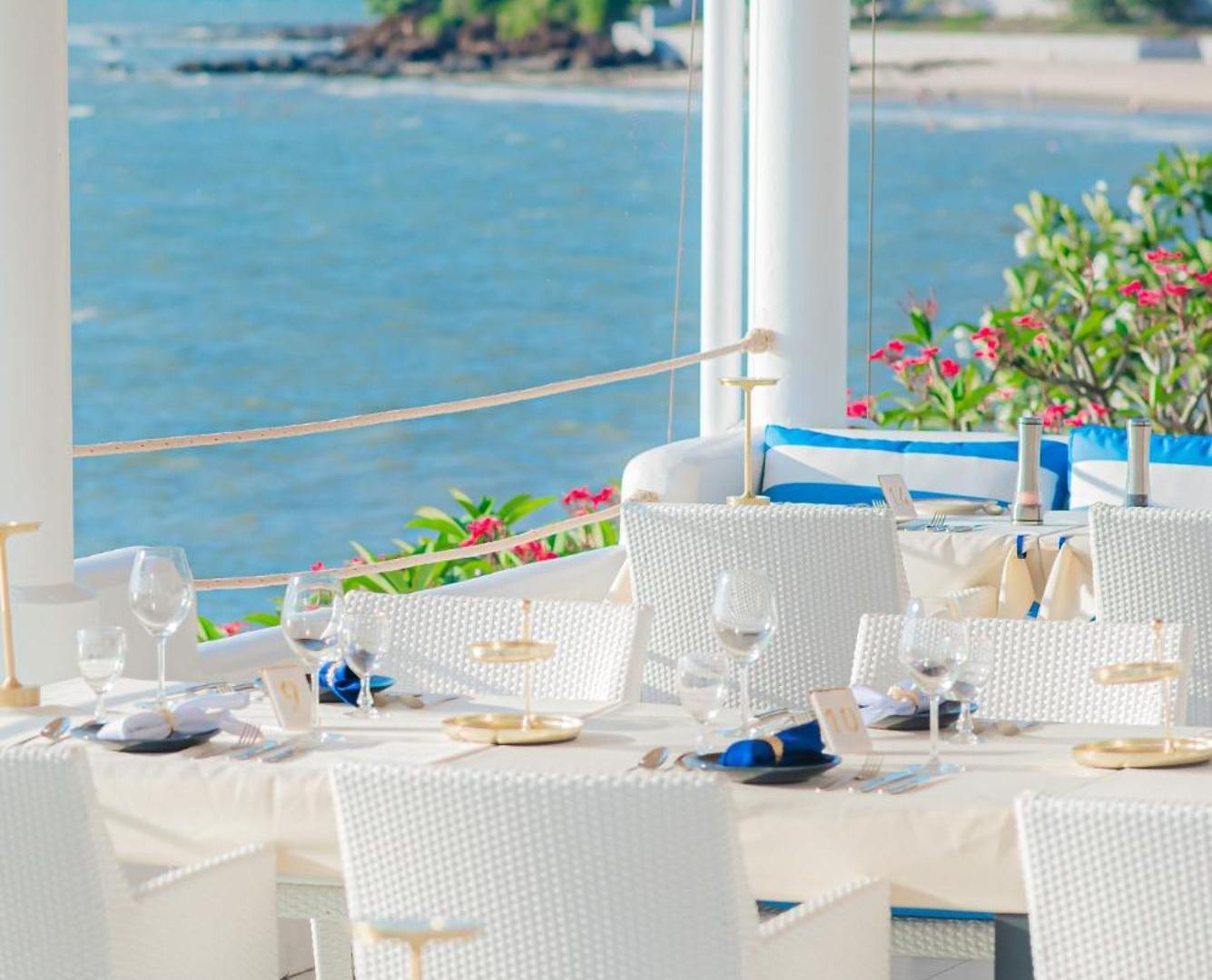 Sea View Apartment *