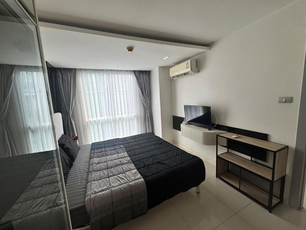 Modern 1br Near Soi Bukouw อพาร์ทเม้น *