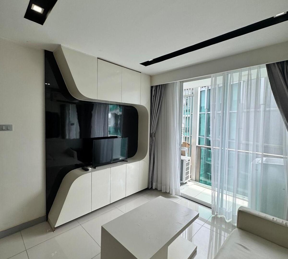 Modern 1br Near Soi Bukouw อพาร์ทเม้น *