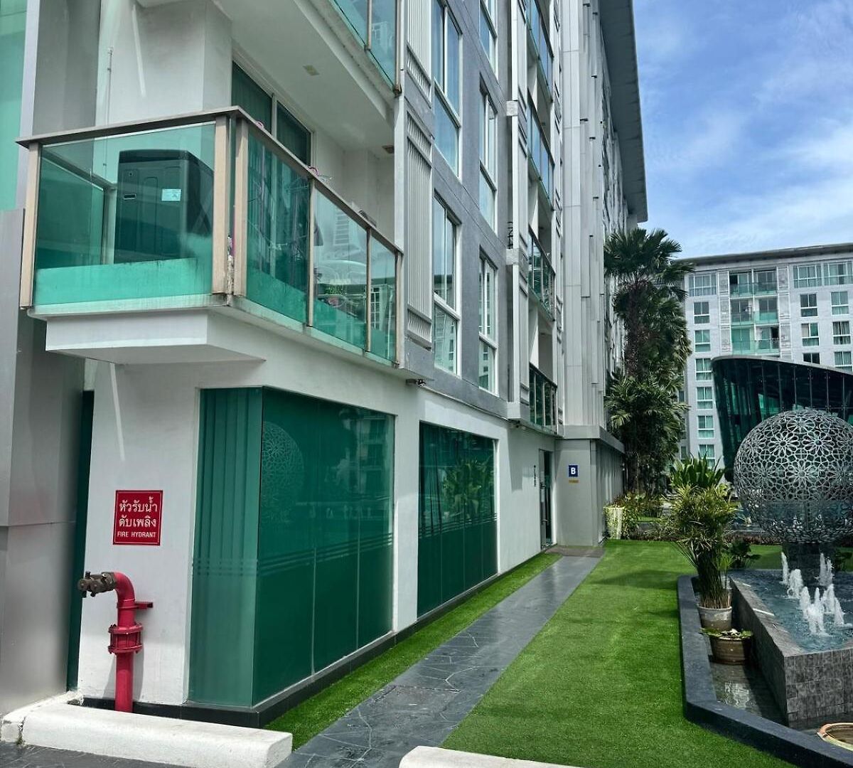 Modern 1br Near Soi Bukouw * Pattaya