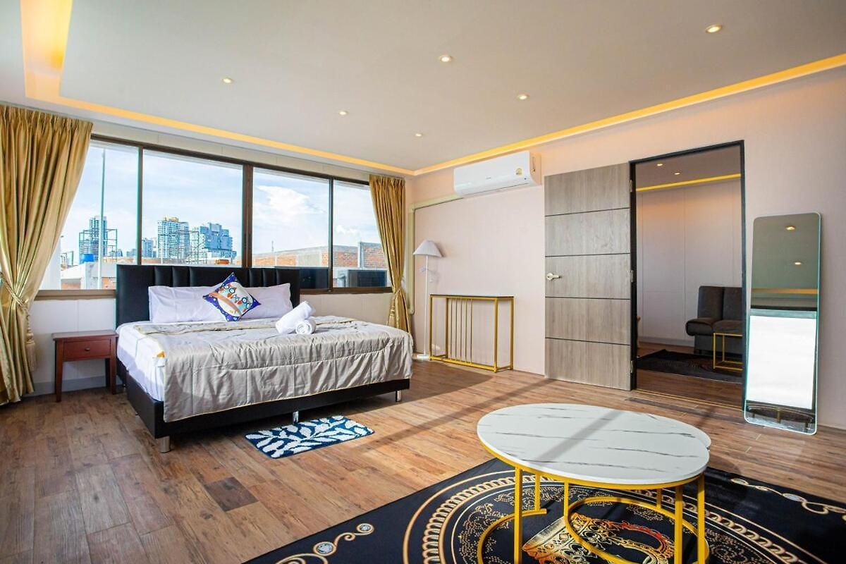 Sea View Apartment Pattaya