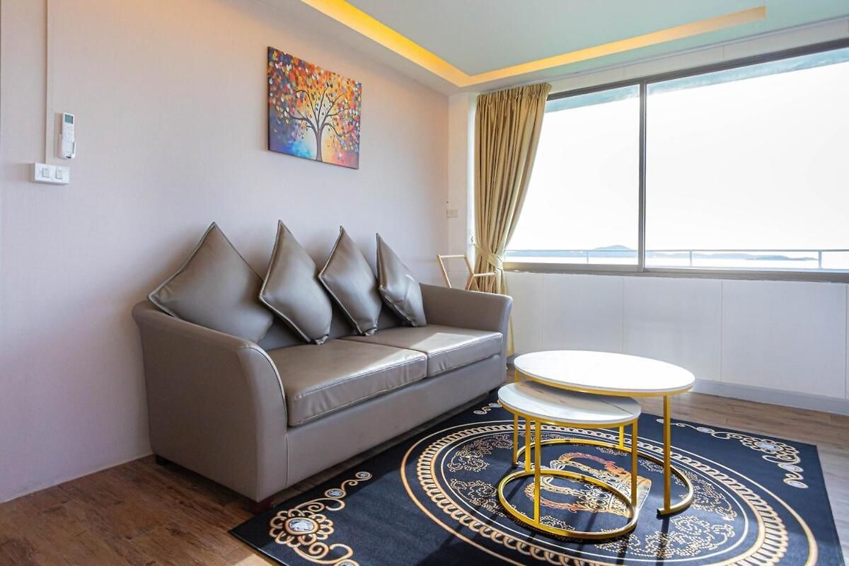 Sea View Apartment Pattaya