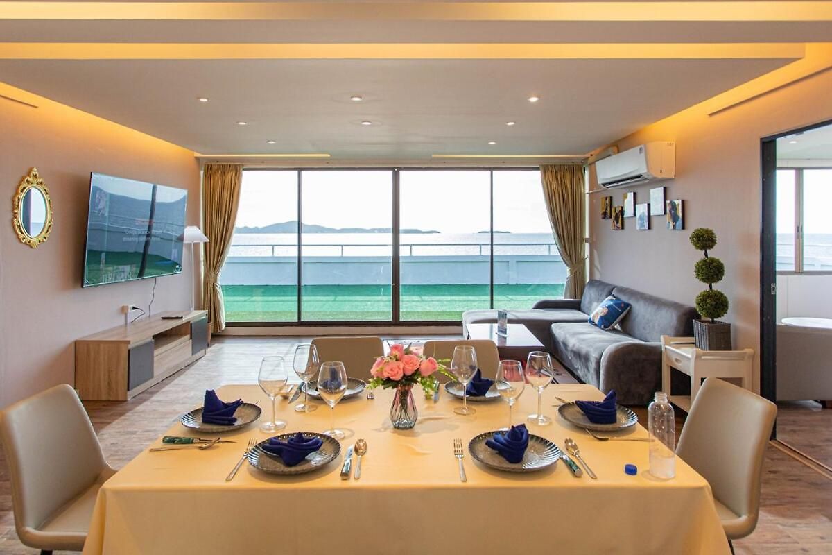 Sea View Apartment Pattaya