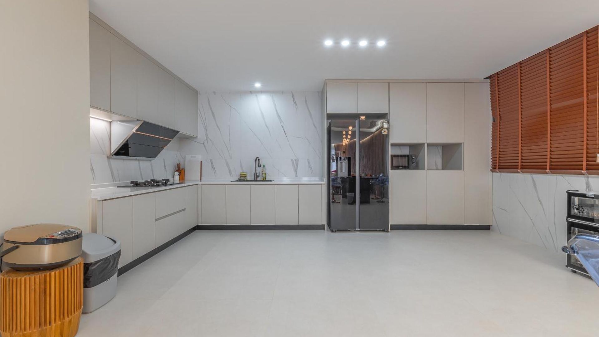 T M L-urban Exquisite Pool -4 Bedrooms & 6 Bathrooms - Private Ktv - Prime Location -family & Group Villa