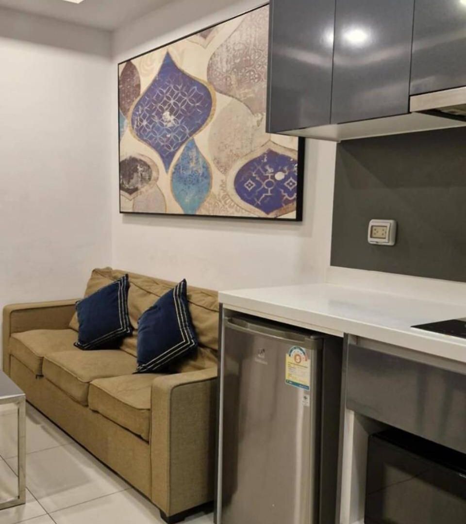 Famous With Charming Pool Apartment