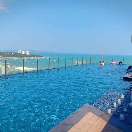 The Base Sea View อพาร์ทเม้น *