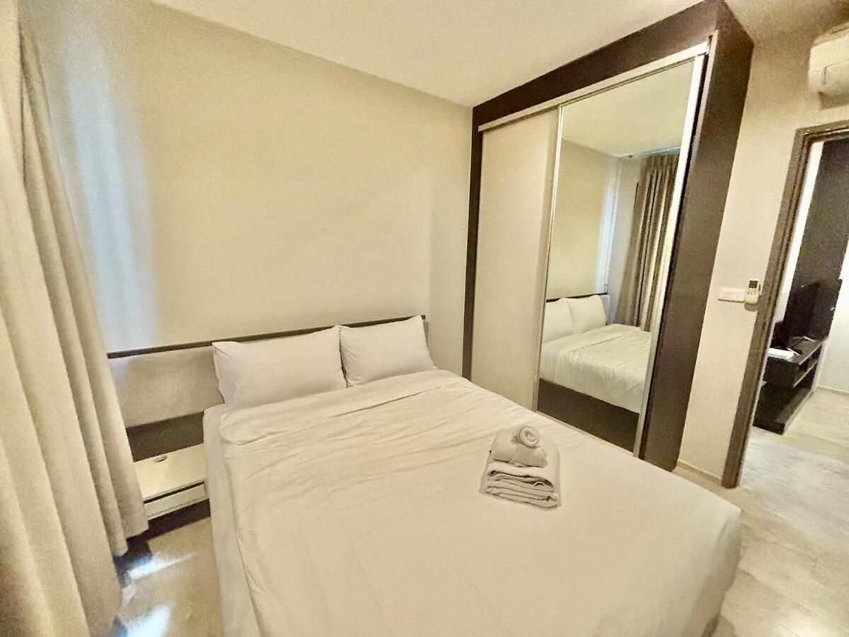 อพาร์ทเม้น The Base Sea View *