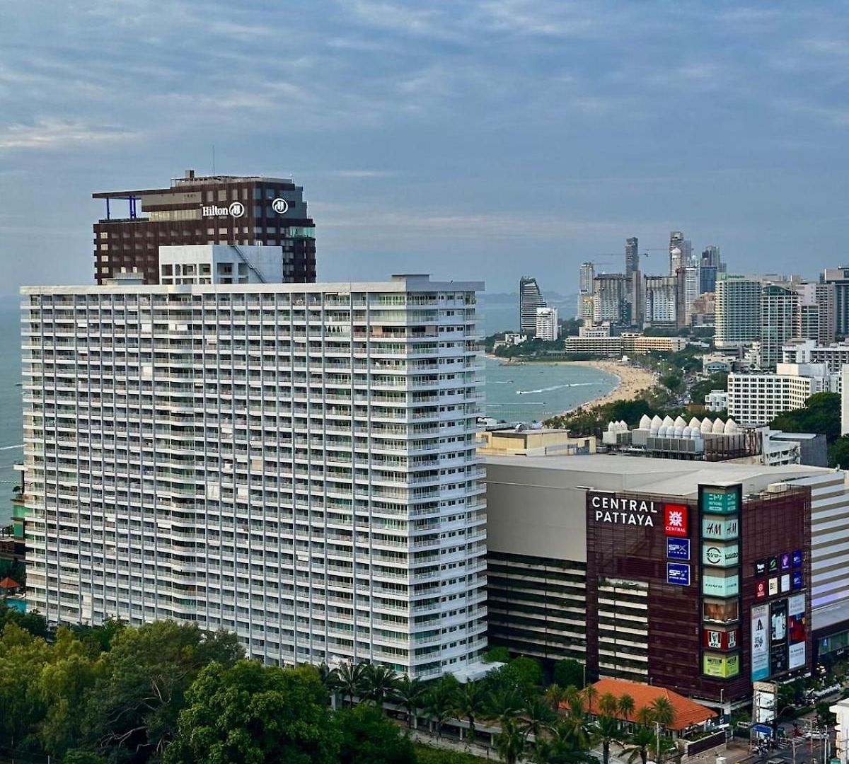The Base Sea View อพาร์ทเม้น Pattaya