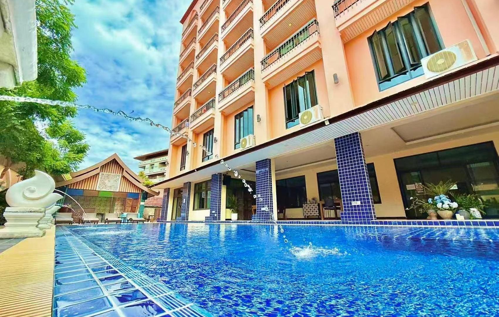 โรงแรม Mido 4*