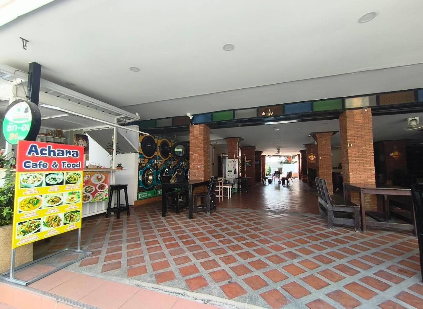 Peter's House2 Five Minutes To The 3* Pattaya