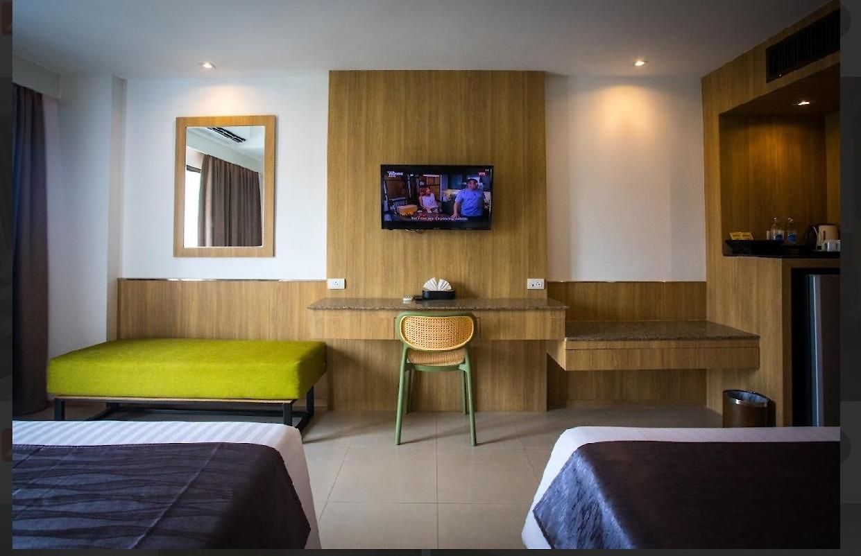 โรงแรมรอยัลพาเลซ 3* Pattaya