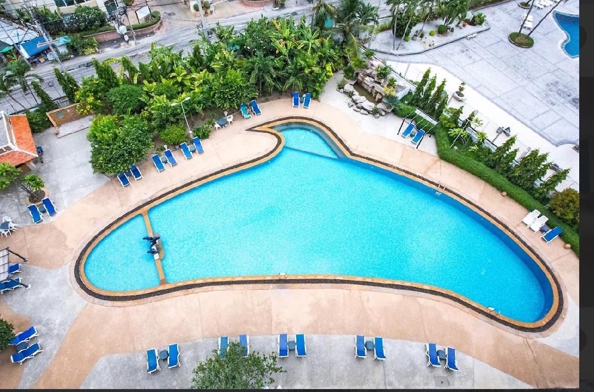 โรงแรมรอยัลพาเลซ 3* Pattaya
