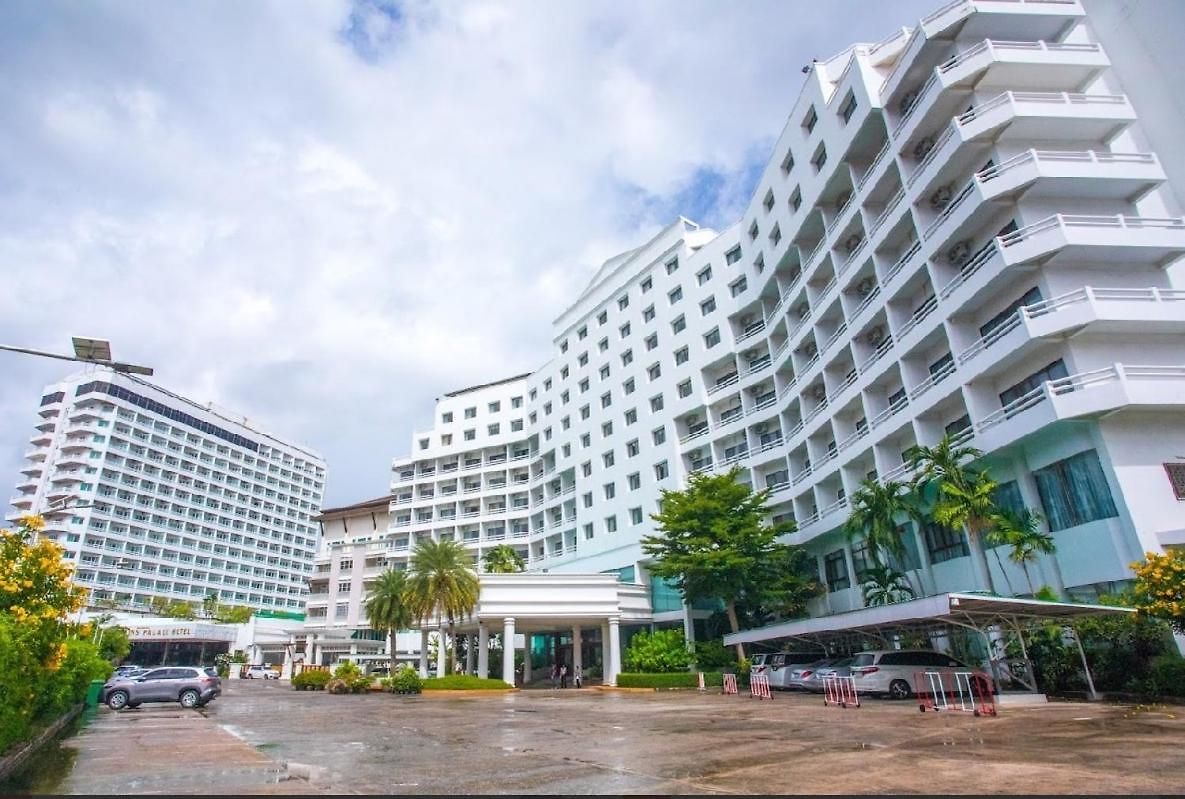 โรงแรมรอยัลพาเลซ โรงแรม 3*