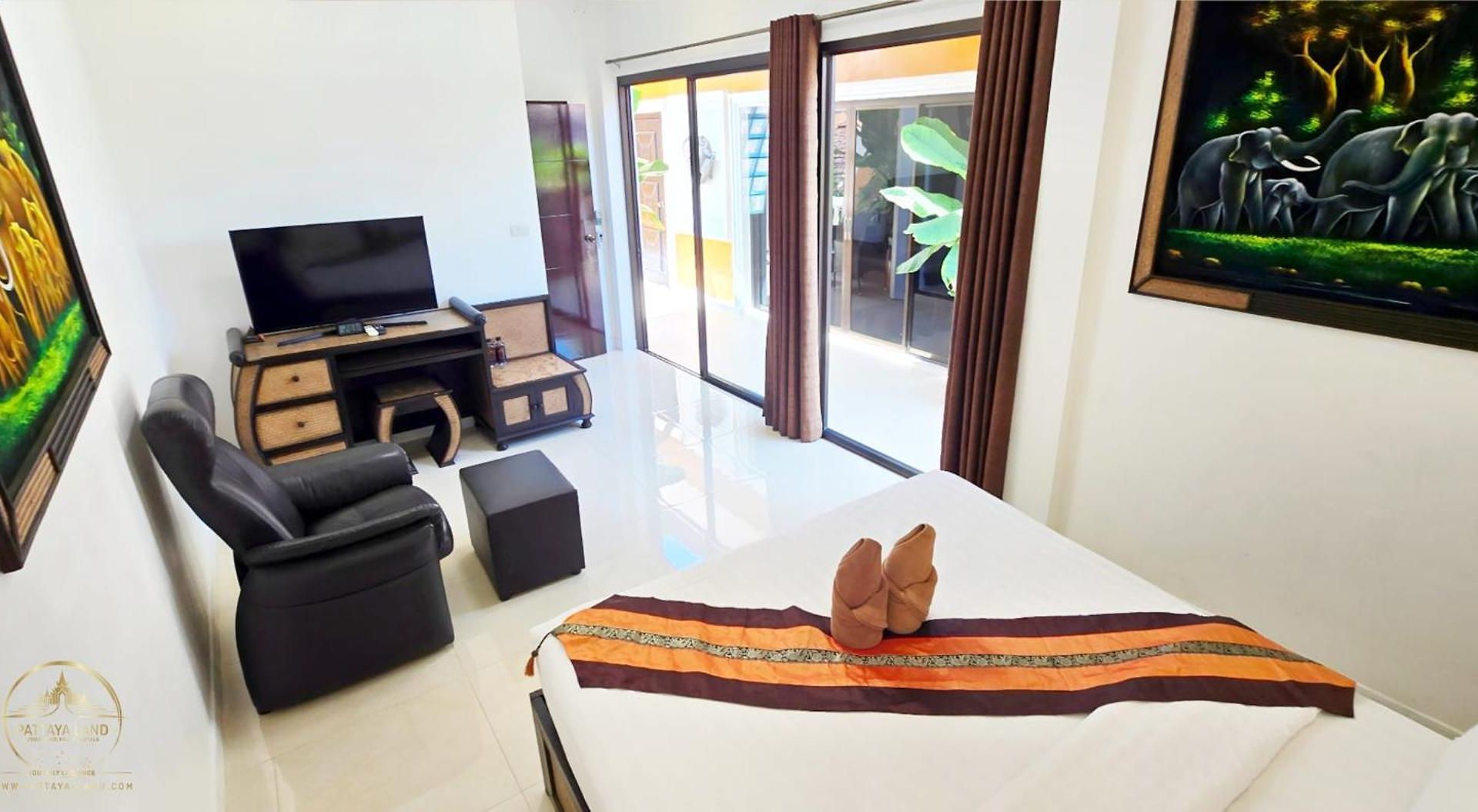 Wowland Luxury Pool Walking Street Pattaya
