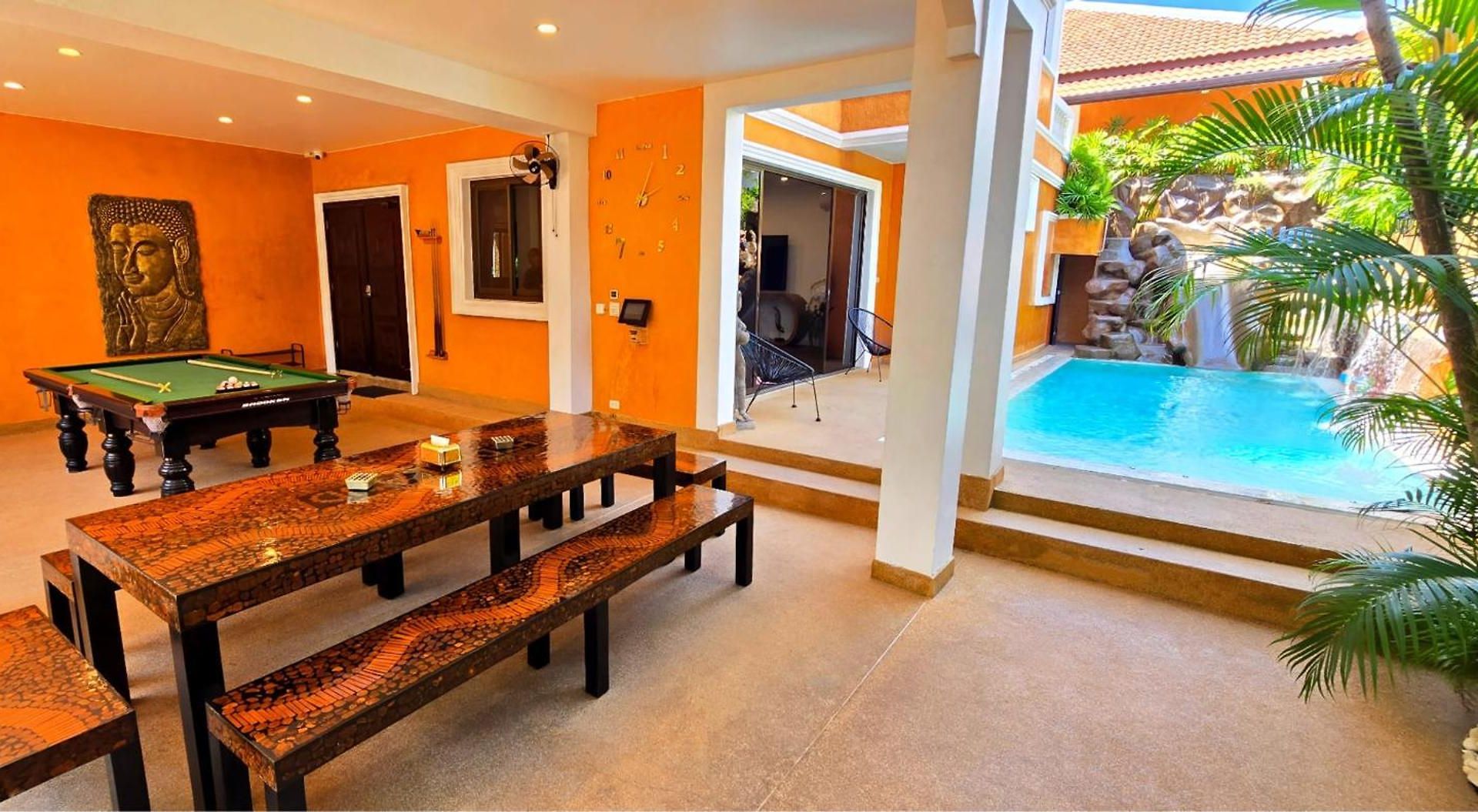 Hideland Luxury Pool Walking Street วิลล่า Pattaya